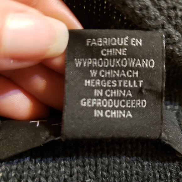 Tahari sweater size Medium - Picture 7 of 8